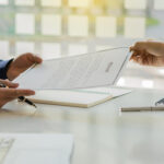 Jak skutecznie zapobiegać dyskryminacji w miejscu pracy?